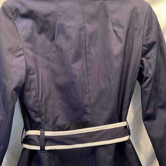 Banana Republic Rain Jacket, SZ XS, PTP 18”, Length 30.5”, lined. (T6) - Picture 2 of 13